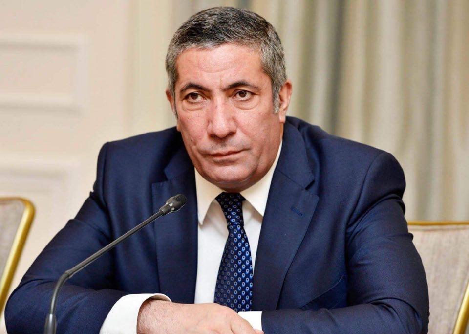 Siyavuş Novruzov: \"Siyasətdə əxlaqsızlıq etmək olmaz!\" Siyavuş Novruzov: \"Siyasətdə əxlaqsızlıq etmək olmaz!\"