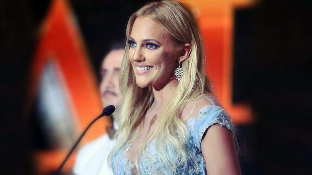 Meryem Uzerli Bred Pittlə oynamaq üçün estetik əməliyyatlardan imtina edəcəkmi? Meryem Uzerli Bred Pittlə oynamaq üçün estetik əməliyyatlardan imtina edəcəkmi?