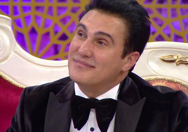 Nadir Qafarzadə od püskürdü: “Özünüzü yığışdırın, kişiliyinizi evinizdə göstərin” - VİDEO Nadir Qafarzadə od püskürdü: “Özünüzü yığışdırın, kişiliyinizi evinizdə göstərin” - VİDEO
