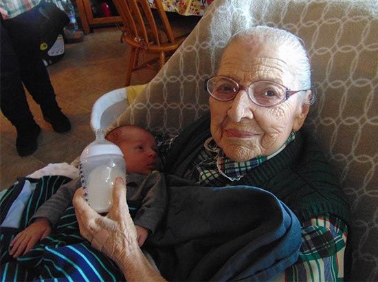 101 yaşında ana oldu- 17-ci övladı- FOTOLAR
