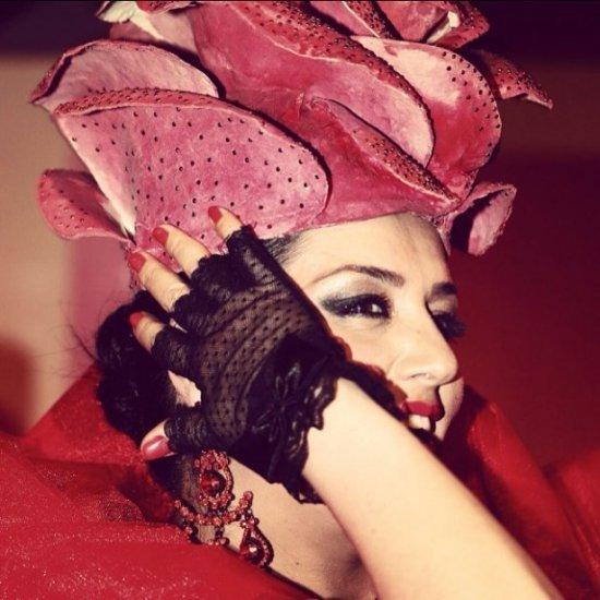 Elza Seyidcahandan yeni şeir! \" Tikim sizin ağzınızı ...\"