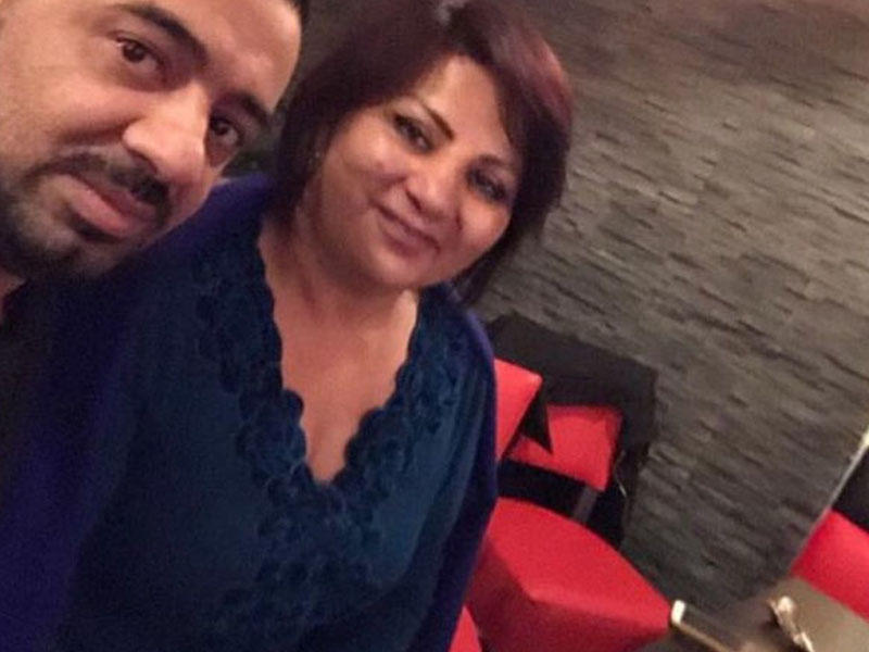 Avtoritetlə fotosu yayılan xanım müğənni: \"Kriminallar hamısı qeyrətli adamlardır\" - MÜSAHİBƏ