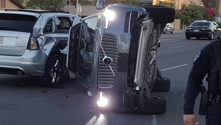 Tarixdə ilk: Pilotsuz avtomobil qəza törətdi