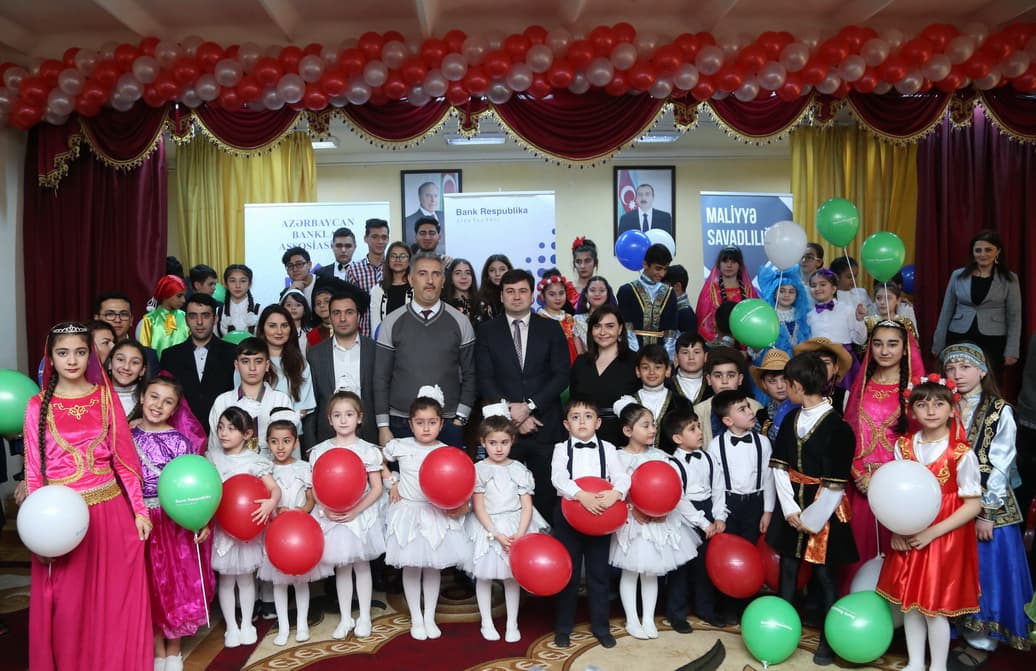 Bank Respublika məktəblilərin maliyyə savadlılığına dəstək oldu!