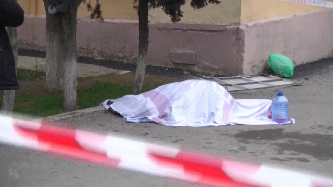 Ana və qızı özünü 10-cu mərtəbədən atdı - Bakıda DƏHŞƏT