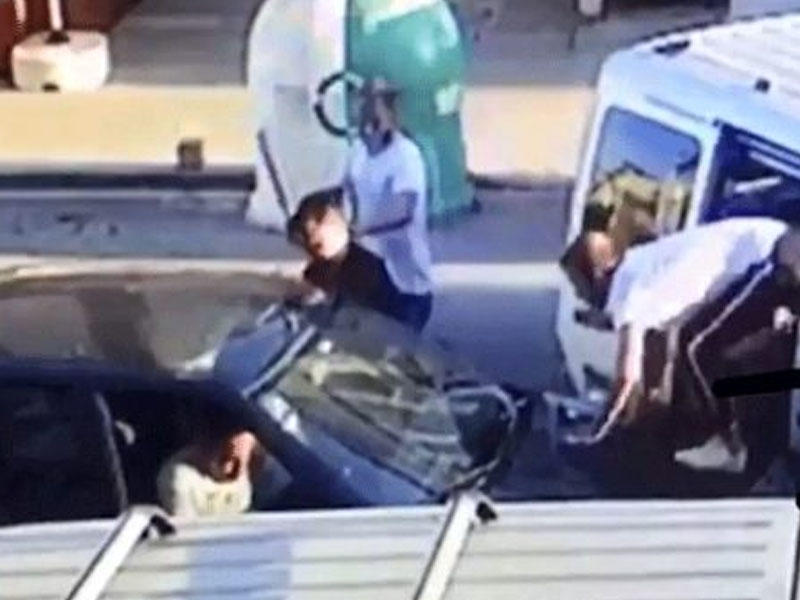 \"Ana söyüşü\"nə görə Adilin dodağını kəsdilər - Öz kürəkəni maşınında... - VİDEO - FOTO