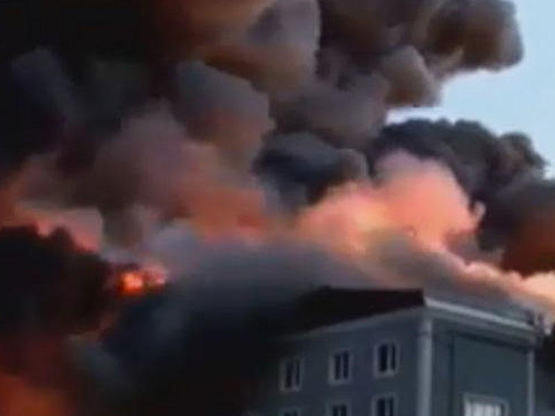 İstanbulda mebel fabriki yanır: ölən və yaralananlar var - VİDEO