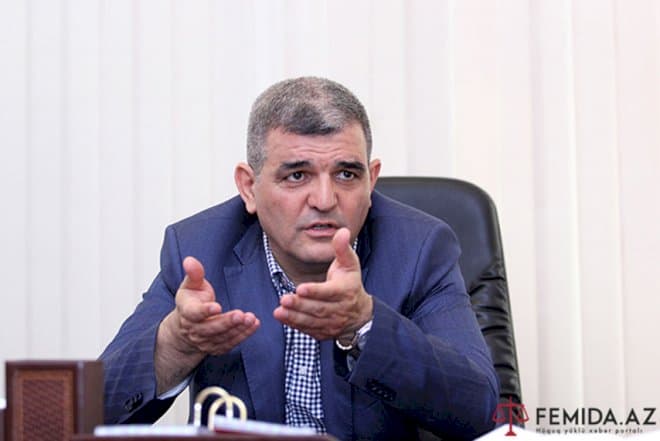 <font color="red">Fazil Mustafa çıxış yolu tapdı</font>