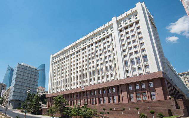 PA və Birinci vitse-prezidentin katibliyinin rəhbər şəxsləri Silahlı Qüvvələrə yardım etdi