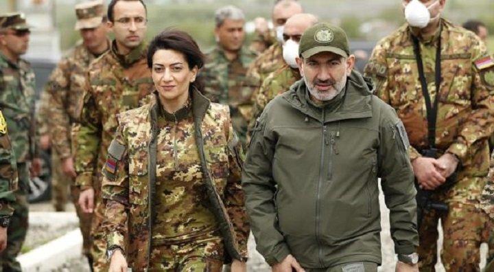 “Necə kişisən ki, hansısa küçük…” – Rus jurnalist arvadının Paşinyanı niyə söydüyünü açıqladı