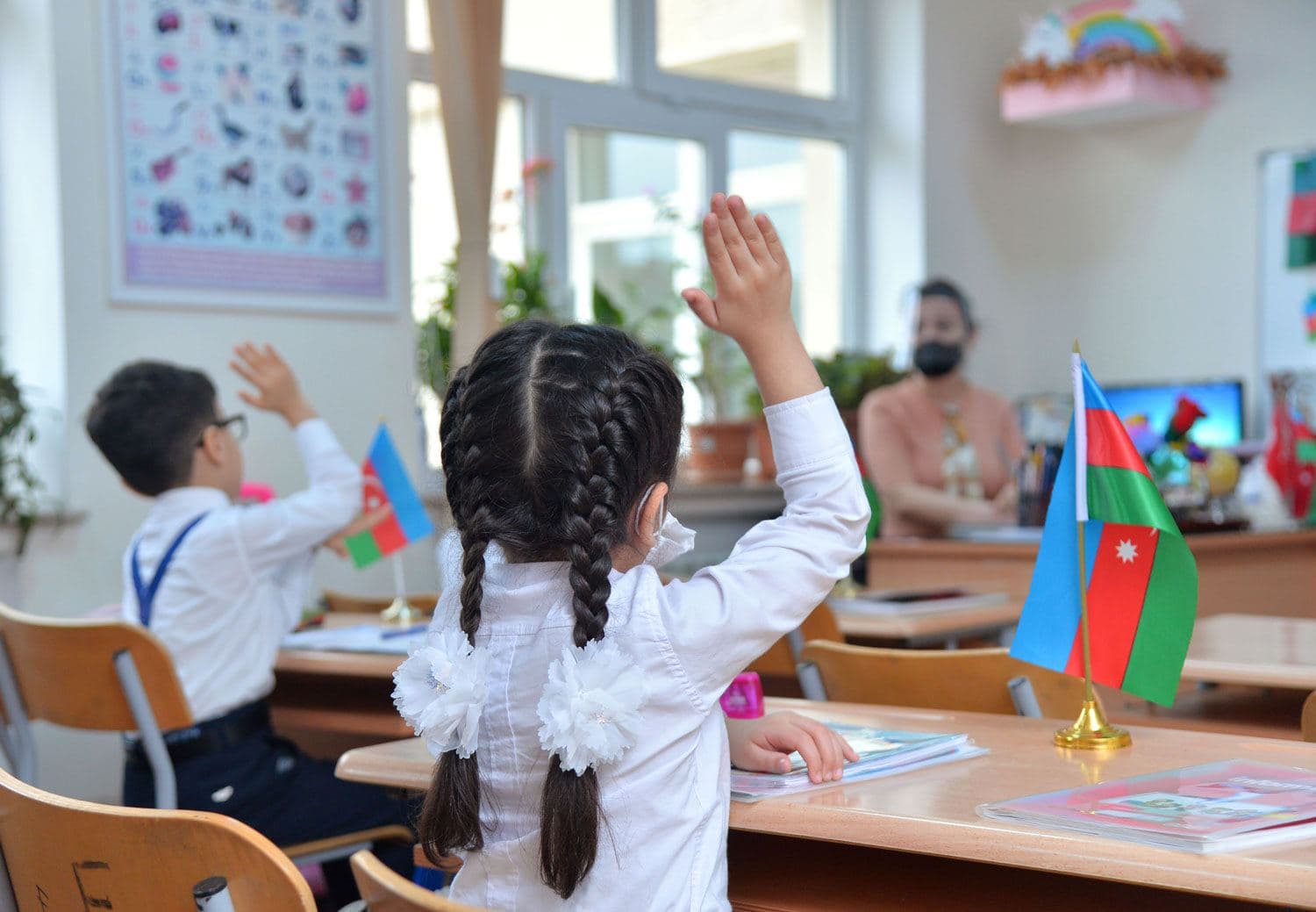 Bu məktəb də koronavirusa görə bağlandı