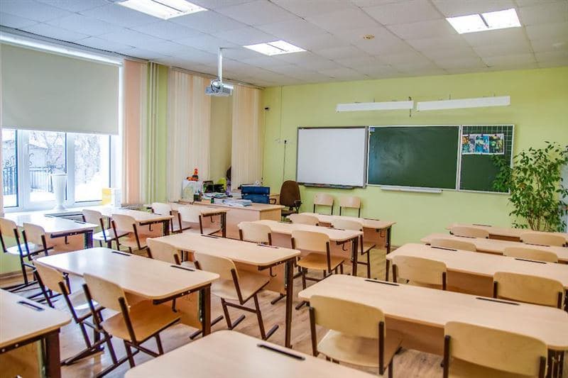 Paytaxtda daha iki məktəb koronavirusa görə bağlandı