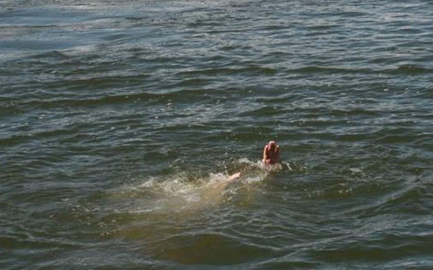 Şəmkirdə kişi kanalda batdı