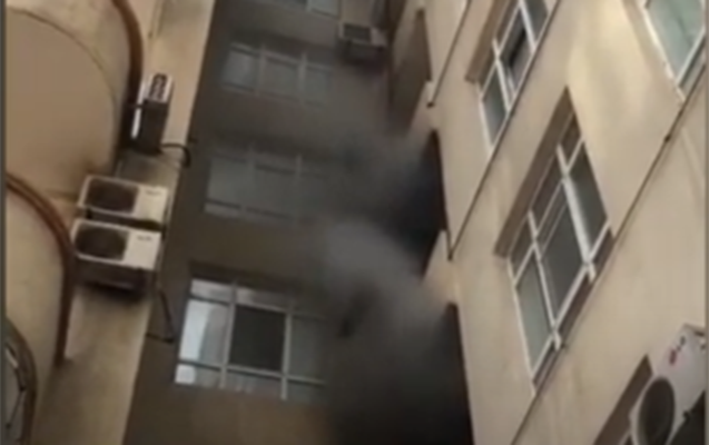 Bakıda insanlar yanğından belə xilas edildi - VİDEO