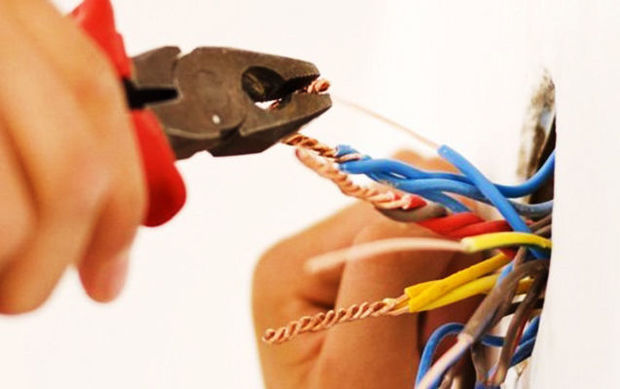 Saatlıda hamilə qadın elektrik cərəyanı vurdu