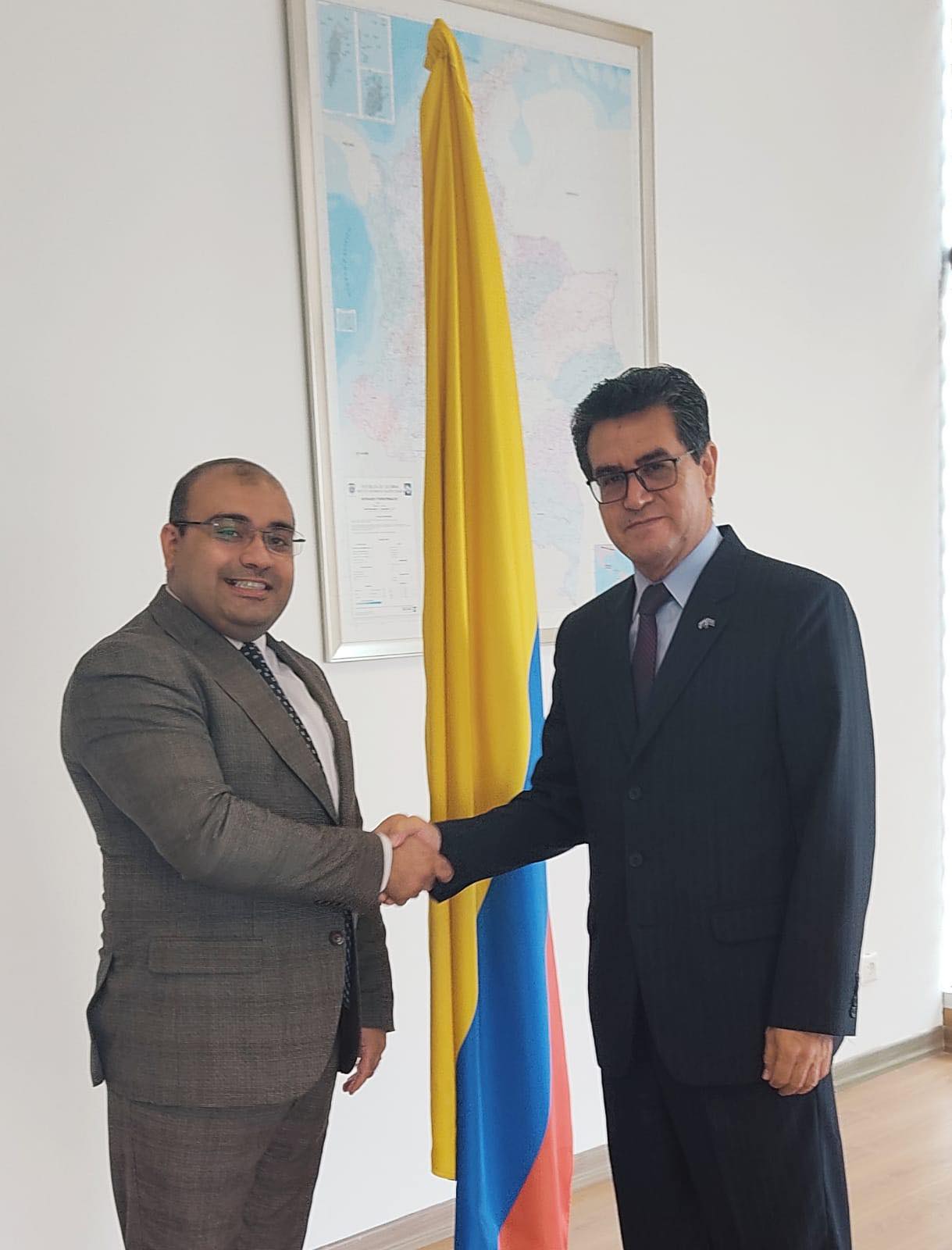 Mahir Qurbanov Kolumbiyanın səfiri ilə görüşdü - FOTO