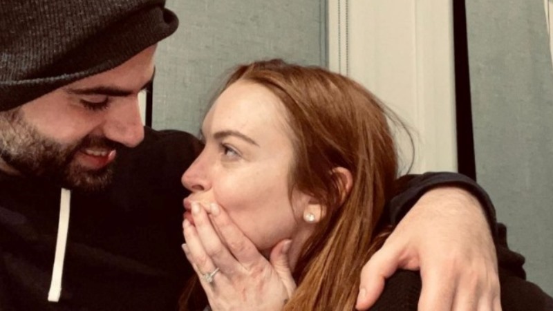 Hollivud ulduzu ərəb maliyyəçiyə ərə gedir: yarım milyonluq nişan üzüyü - FOTO