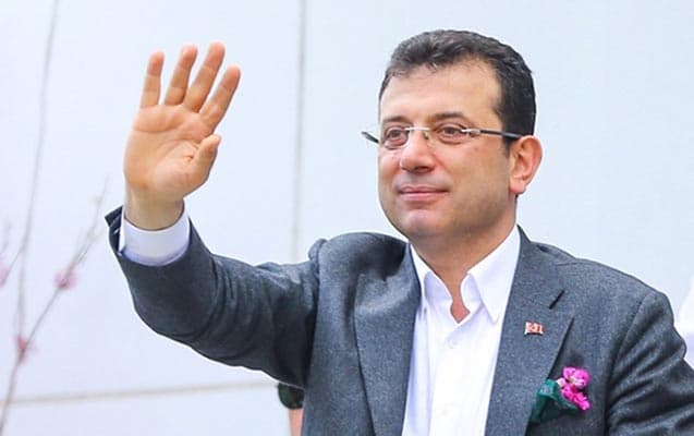 İmamoğlu sənətçilərdən üzr istədi