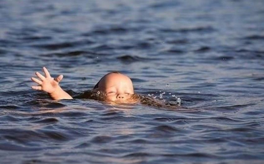 Salyanda 3 yaşlı uşaq su kanalında boğuldu