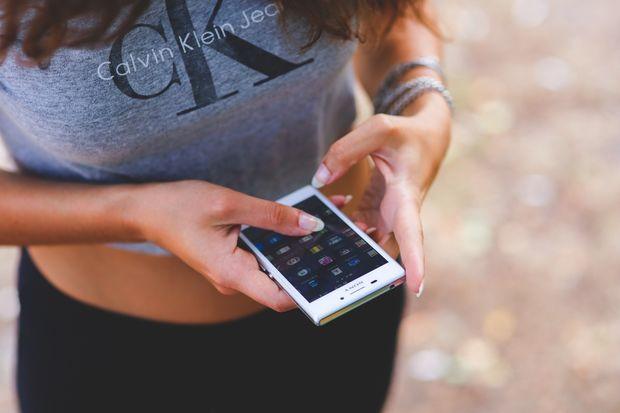 Telefonunuzda bu proqramlar varsa, DƏRHAL SİLİN! - Pulunuz oğurlanır..