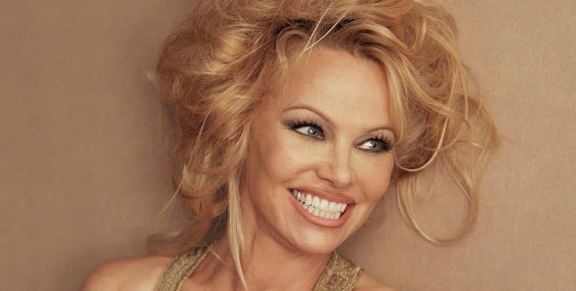 90-ların “Seks bomba”sı “Pandora” reklamının yeni siması oldu -<span style=\"color: #ff0000;\"> FOTO</span>