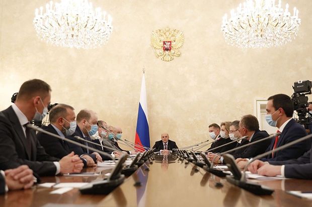 Rusiyada Hökumət Evində maska ​​rejimi tətbiq olundu