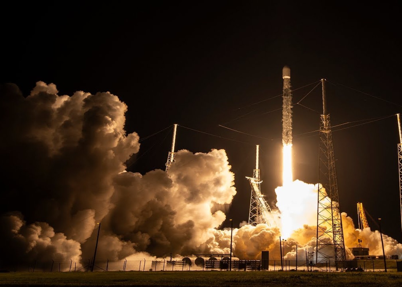 22 Starlink peyki orbitə belə çıxarıldı - VİDEO