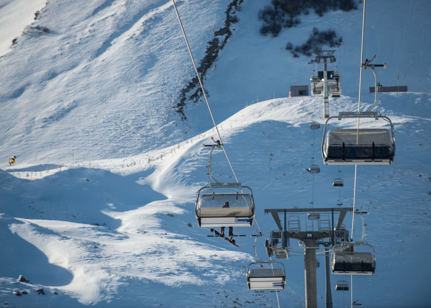 Şahdağa qar yağıb