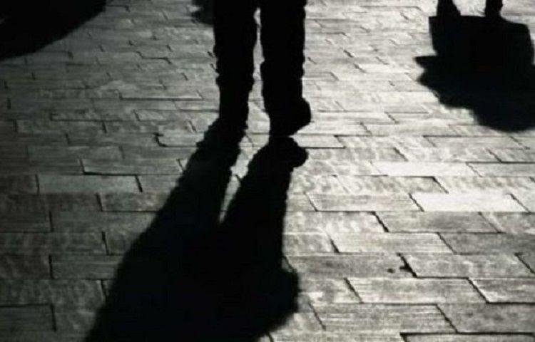 Bakıda ŞOK OLAY: 8 uşaq atası evdən qaçdı - VİDEO