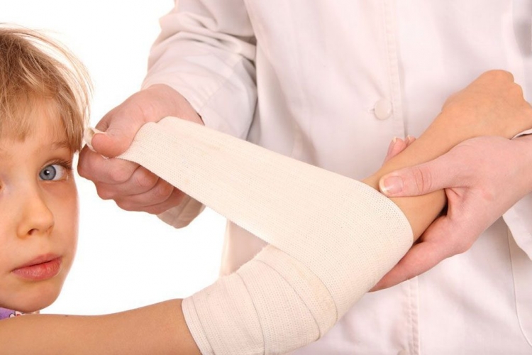 Uşaqlar yanıq xəsarətləri aldığı zaman nə etməliyik? – Məsləhət