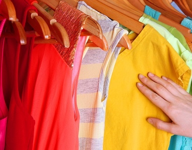 Başqasının paltarlarını geyinmək xəstəlik yaradır - AÇIQLAMA