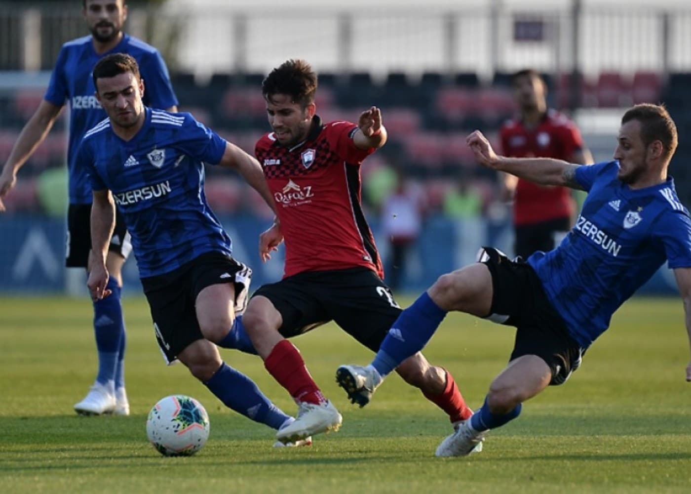 Azərbaycan çempionatı:<span style=\"color: #ff0000;\"> \"Qarabağ\" \"Qəbələ\" ilə üz-üzə gələcək</span>