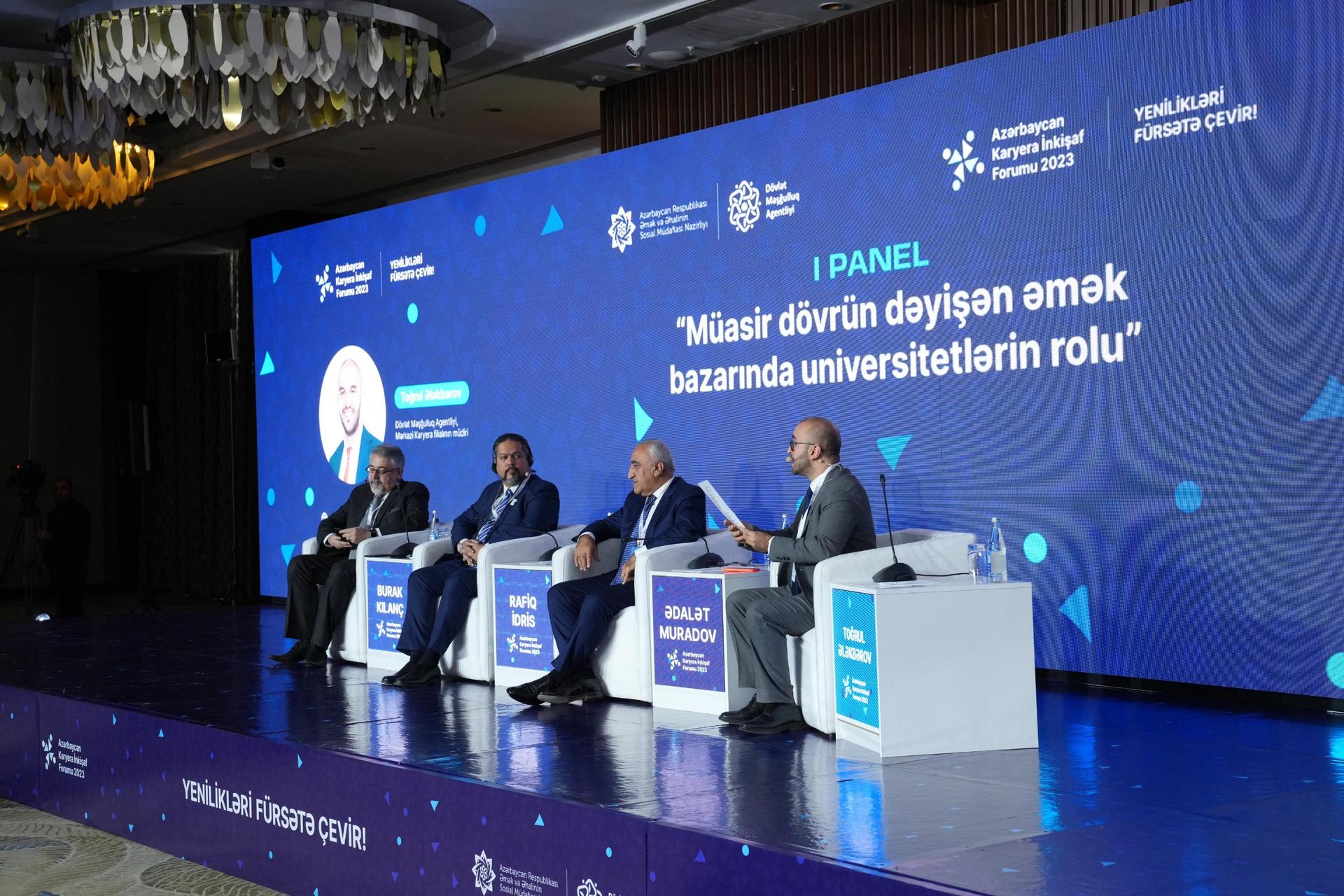 Azərbaycanda 3-cü Karyera İnkişaf Forumu keçirilir - FOTO