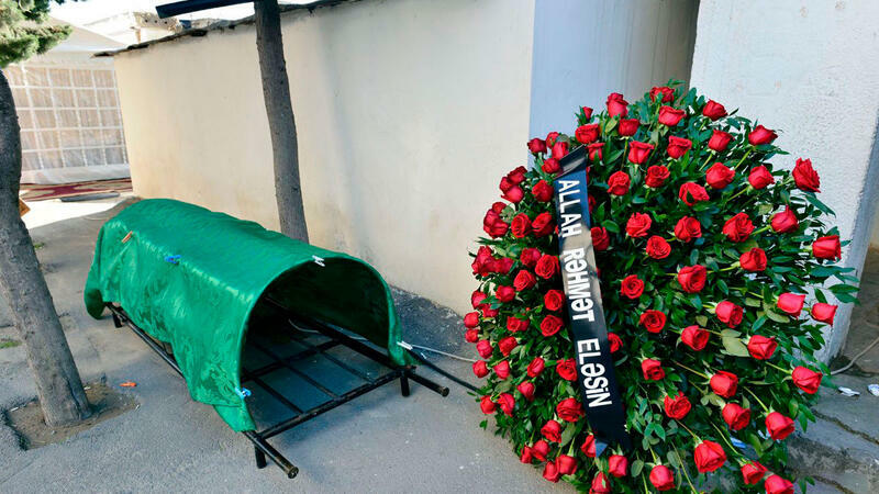 Ailəsi ilə birgə ağır qəzaya düşən Amil öldü - FOTO