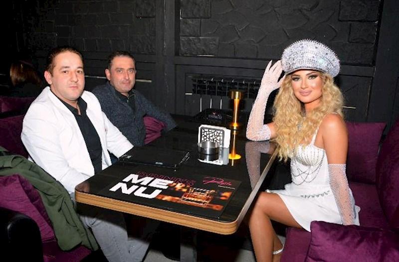 Sofi Fayro: “Sevgi yalandır” — FOTOLAR