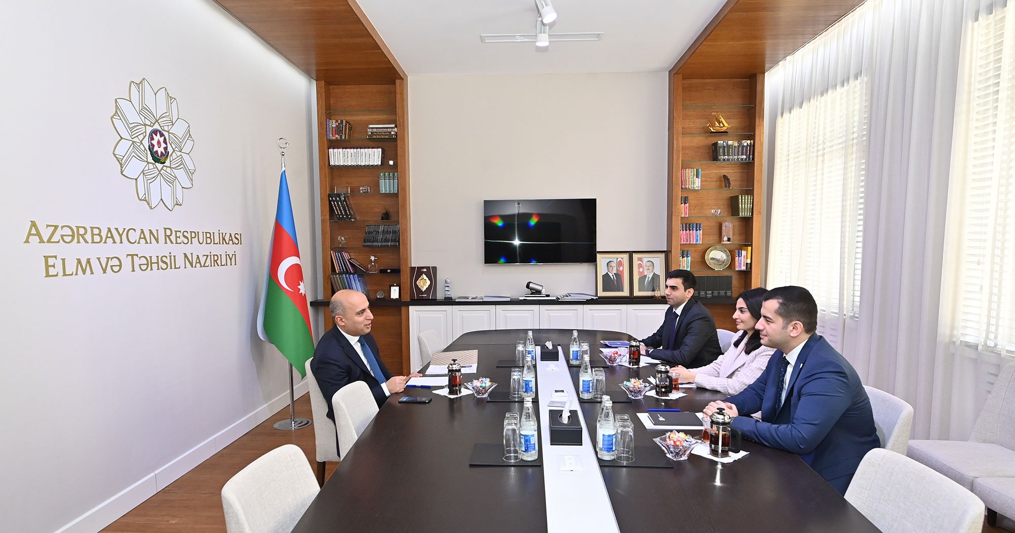 Elm və təhsil naziri “Yüksəliş”in qalibləri ilə görüşdü - FOTO