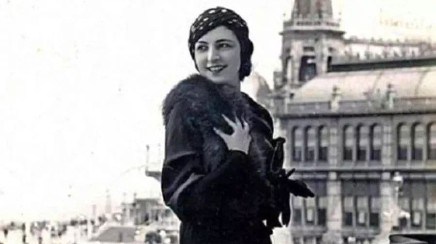 Qurban, yoxsa qəhrəman? - <span style=\"color: #ff0000;\">İlk türk Dünya Gözəli Keriman Xalis Ece</span>