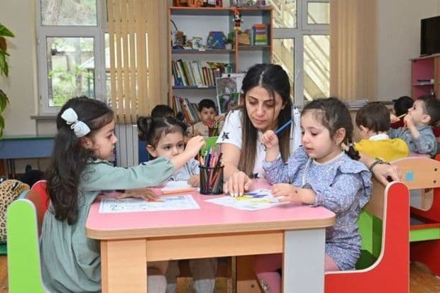 Son üç ayda bağçalara qəbul olunan tərbiyəçi-müəllimlərin sayı <span style=\"color: #ff0000;\">AÇIQLANDI</span>