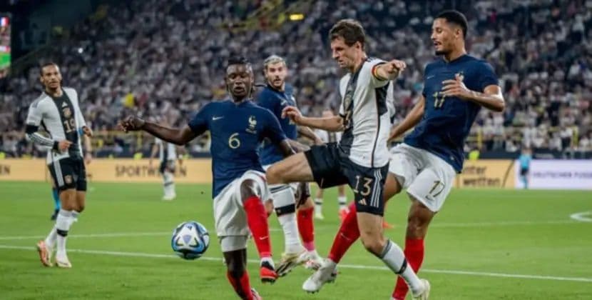 Nasist simvolları ilə oxşarlıq qalmaqalı:<span style=\"color: #ff0000;\"> Almaniya millisi futbol formasını dəyişdirir </span>