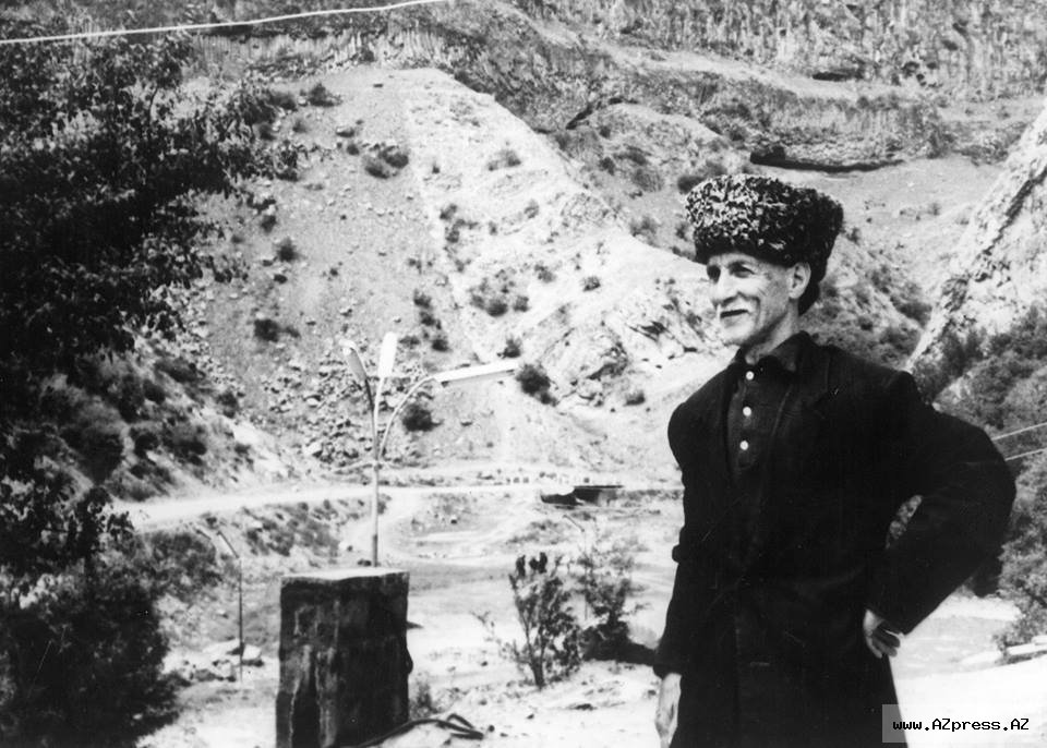 Ermənilərin dağıtdığı Dədə Şəmşirin məzarının - GÖRÜNTÜLƏRİ