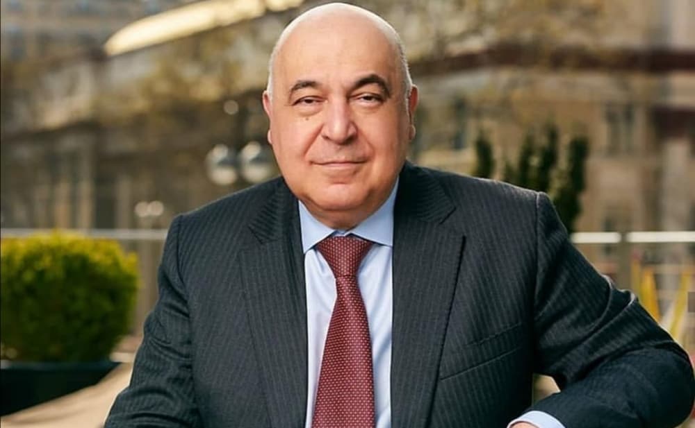 Xalq yazıçısı Çingiz Abdullayev 65 yaşını <span style="color: #ff0000;">QEYD ETDİ </span>