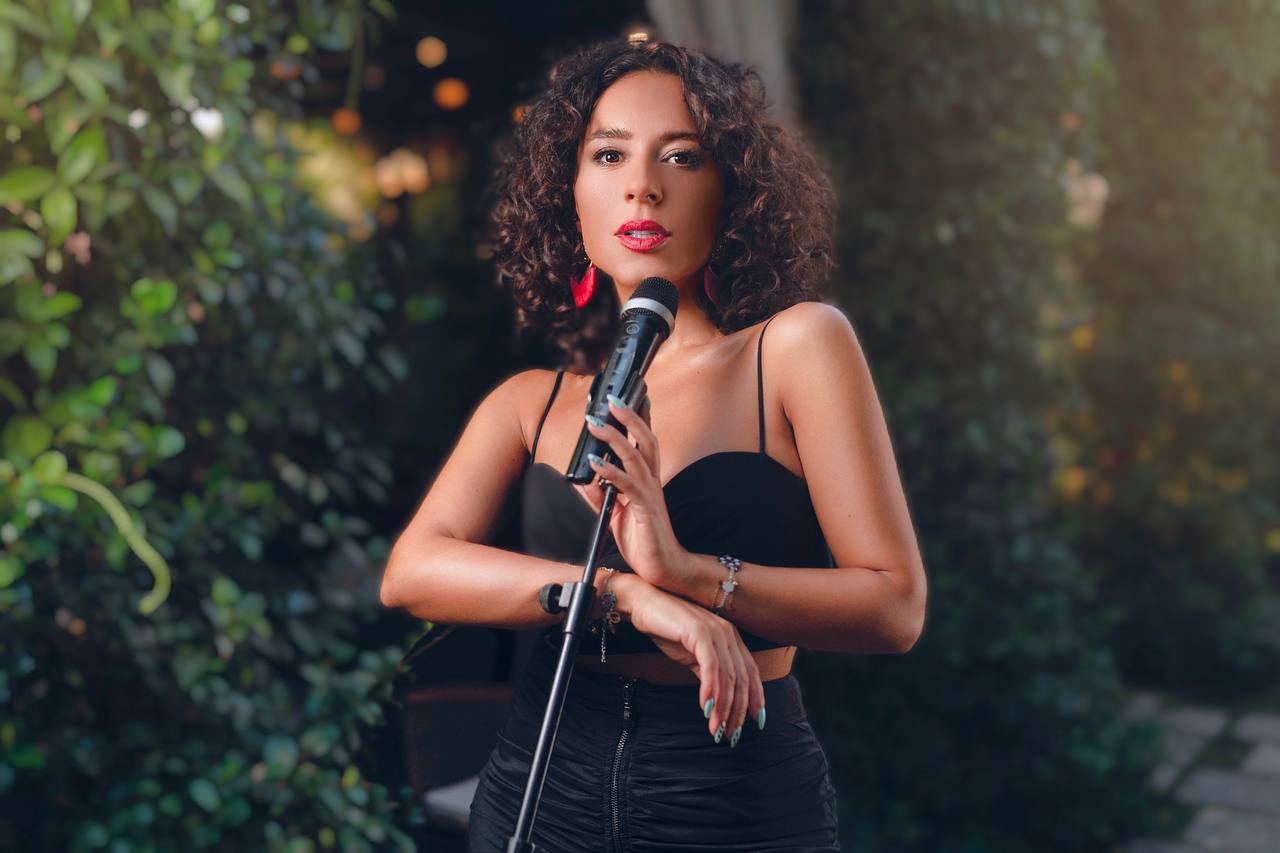 Tünzalə Ağayeva Səməd Vurğunun ev-muzeyini ziyarət etdi - VİDEO