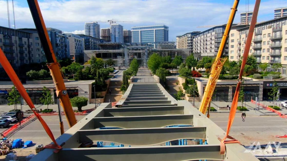 
8 Noyabr prospektində tikilən körpünün istifadəyə veriləcəyi tarix <span style="color:#ff0000">AÇIQLANDI</span>

