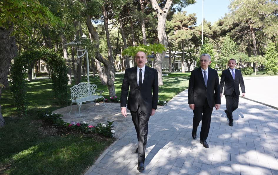 
Prezidentin Nərimanov parkında gəzintisi- <span style="color:#ff0000">VİDEO</span>