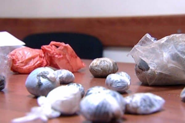 Heroin satan şəxs saxlanıldı - <span style="color:#ff0000">FOTO</span>