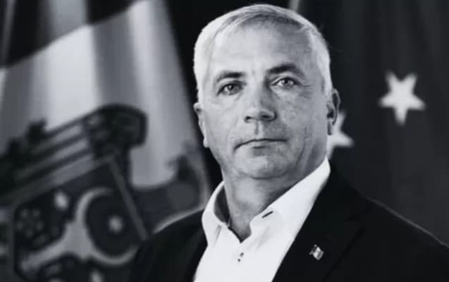 Moldovada deputat arı sancmasından <span style="color:#ff0000">VƏFAT ETDİ</span>