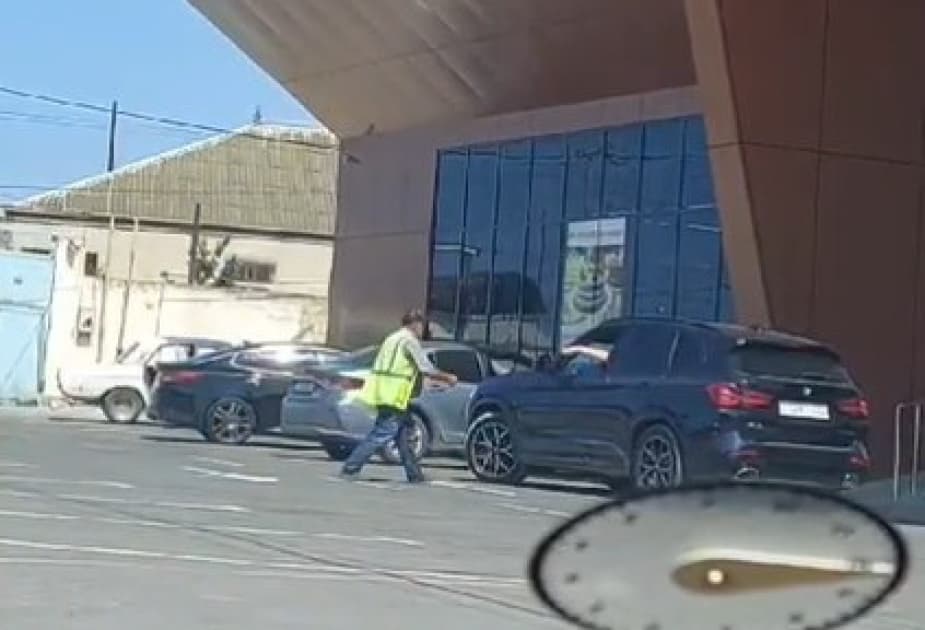 Qanunsuz parklanma yerlərini təşkil edənlər saxlanıldılar -<span style="color:#ff0000"> VİDEO</span>