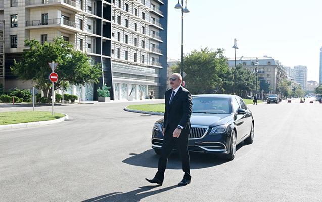 Prezidentin yeni avtomobil yolu ilə tanışlığı- VİDEO