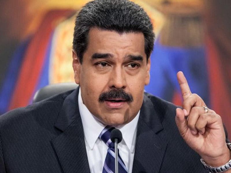 
Maduro canlı yayımda telefonundan vatsapı silib