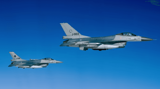 "Ukraynaya verdiyimiz "F-16"lar mülki obyektlər üçün istifadə oluna bilməz" - Niderland